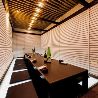 2名様から最大100名様までの完全個室完備