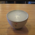 Yokohama Ika Senta - 茶わん 純米にごり原酒（辛口）
