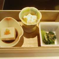 梅の花 銀座並木通店 - お出汁のきいたおひたし