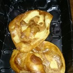 田中菓子舗 - 黒糖をかけてある部分が甘くて美味しいです～