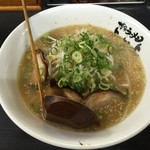 博多ラーメン よかよ - 博多らーめん(700円)