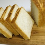 天然酵母のパン オオナミ - 角食パン　断面