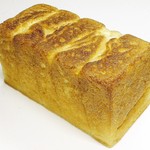 天然酵母のパン オオナミ - 角食パン　480円