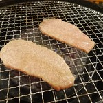 焼肉 おはる - 小形牛の特上カルビ