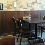 ナポリピッツァ Pizzeria la Rossa - 店内はこんな感じ。