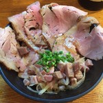 麺処 飯田家 - こぼれるチャーシュー丼♪