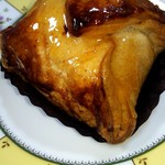 マーガレット菓子店 - 紅玉りんごパイ￥330