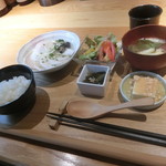 小料理はなれ - 大山鶏親子丼和膳もうまそうです