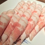 火鍋 小肥羊 - 国産豚肩ロース肉 600yen('16.09)
