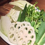 火鍋 小肥羊 - 野菜盛合せ　1,000yen('16.09)