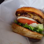 ザ・コーナー ハンバーガー＆サルーン - 断面がとても綺麗