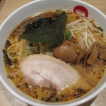 ラーメン中華食堂 新世 - みそラーメン