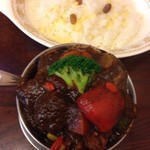 トマト - チキンカレー+季節の野菜