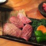 炭火焼肉 火の国 - 