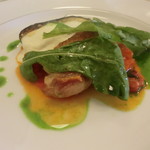フレンチサック - 岩井鶏もも肉のポワレ　夏野菜ソースとモッツァレラ