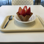 カフェ・ディ・フェスタ - ストロベリーキャラメルサンデー 2016/01/06