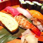 Sushi Dainingu - （ランチ）にぎり寿司と天麩羅セット（１６３０円）