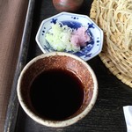 蕎遊庵 - もり汁と薬味