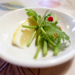 サイゴン・レストラン - フォーに足します