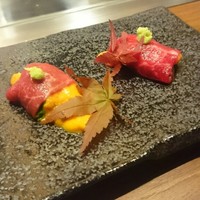くずし鉄板 あばぐら 神田店 - 黒毛和牛うに巻き