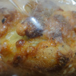 山角 - スモークチーズのパン