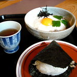 さぬきうどん天霧 - 冷やし山かけうどんとしそ天むすび