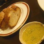 ファミーユ - パンとオリーブオイル★★★★