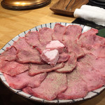 炭火焼肉　縁花 - ネギタン 上に乗ってるのは牛脂ですw