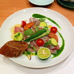 カルパッチョ　バケット添え