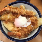 Tendon Tenya - 天丼に玉子を入れて