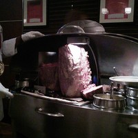 ロウリーズ・ザ・プライムリブ 大阪 - 肉の塊やぁ～～