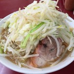 ラーメン二郎 - 【2016.10.7】『ラーメン』¥700 (ヤサイ、ニンニク少し)