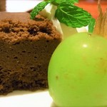 STEAK-KAPPO  TSUKI - 濃厚なガトーショコラとマスカット