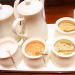 STEAK-KAPPO  TSUKI - ４種類の塩とポン醤油と醤油