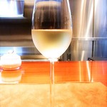 STEAK-KAPPO  TSUKI - 白ワイン　Ｇ８００×３杯　数種類からチョイス