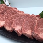 Thickly sliced fillet (150g) 2,850 yen (2,590 yen excluding tax)