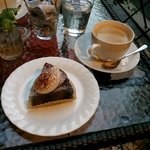 ショコラ クラシックと淹れたてコーヒー