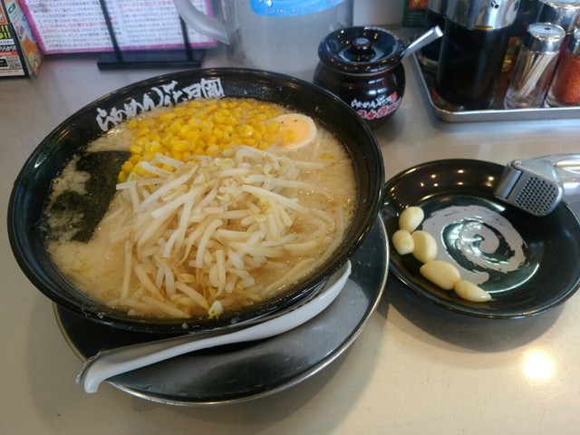 にんにくげんこつラーメン花月東村山店に入店 会社が休みなので にんにくを一杯頼みました 花月 By Hoshi らあめん花月嵐 東村山店 旧店名 ニンニクげんこつらあめん花月寅 東村山 ラーメン 食べログ