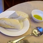 レストラン・ル・シャ・ボテ - パンとオリーブオイル