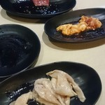 Yakiniku No Idutsuya - （奥から）ハツ、とんちゃん、鶏皮