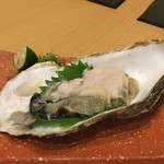 いわもと - 特大生牡蠣