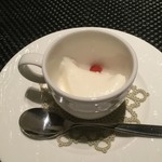 La Valse - 杏仁豆腐