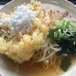 こと屋 - シラスかき揚げうどん（冷）