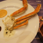 ザ・カフェ(グランドプリンスホテル大阪ベイ) - バラエティ豊かなソースで蟹を頂きます