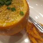 趙楊 - 蟹肉酿橙/海鼠と蟹味噌オレンジ煮、脇の添えは橙の皮の辛子漬け