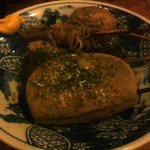 多可能 - ｢おでん｣静岡では串に刺してあり､だし粉と青海苔を掛けて食べます