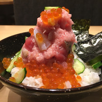 SUSHI TOKYO TEN、 新宿ニュウマン店 - 海鮮丼（1620円）