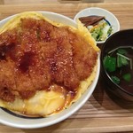 かつ丼と珈琲 聖 - かつ丼 玉子W 1,000円