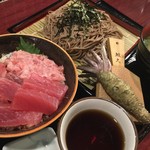 Wasabi Izakaya Anagura - マグロ丼とざるそばセット