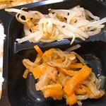 ひろや - 付け添えのピリ辛もやし&切り干し大根